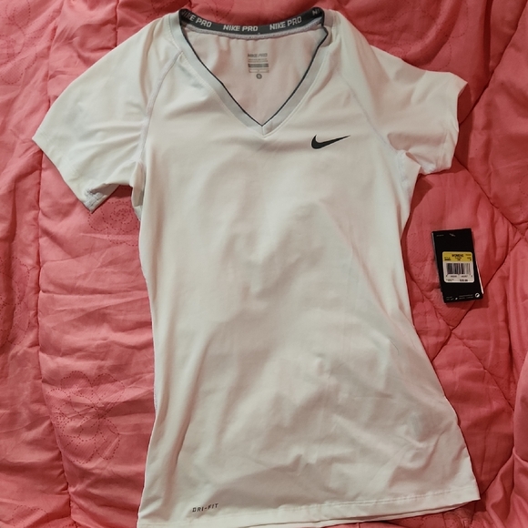 Nike Tops - NWT Nike Women's White Dri-FIT Top